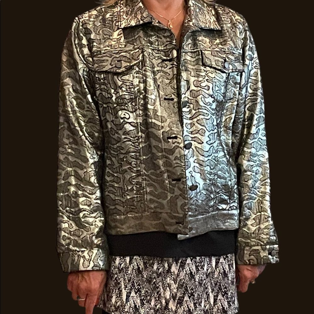CHICO’S SILVER/BLACK JACKET - Picture 2 of 12